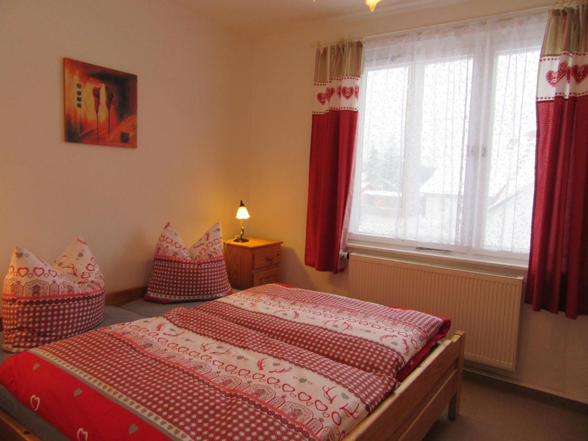 Haus Hasenmueller Apartman Schmiedefeld am Rennsteig Kültér fotó